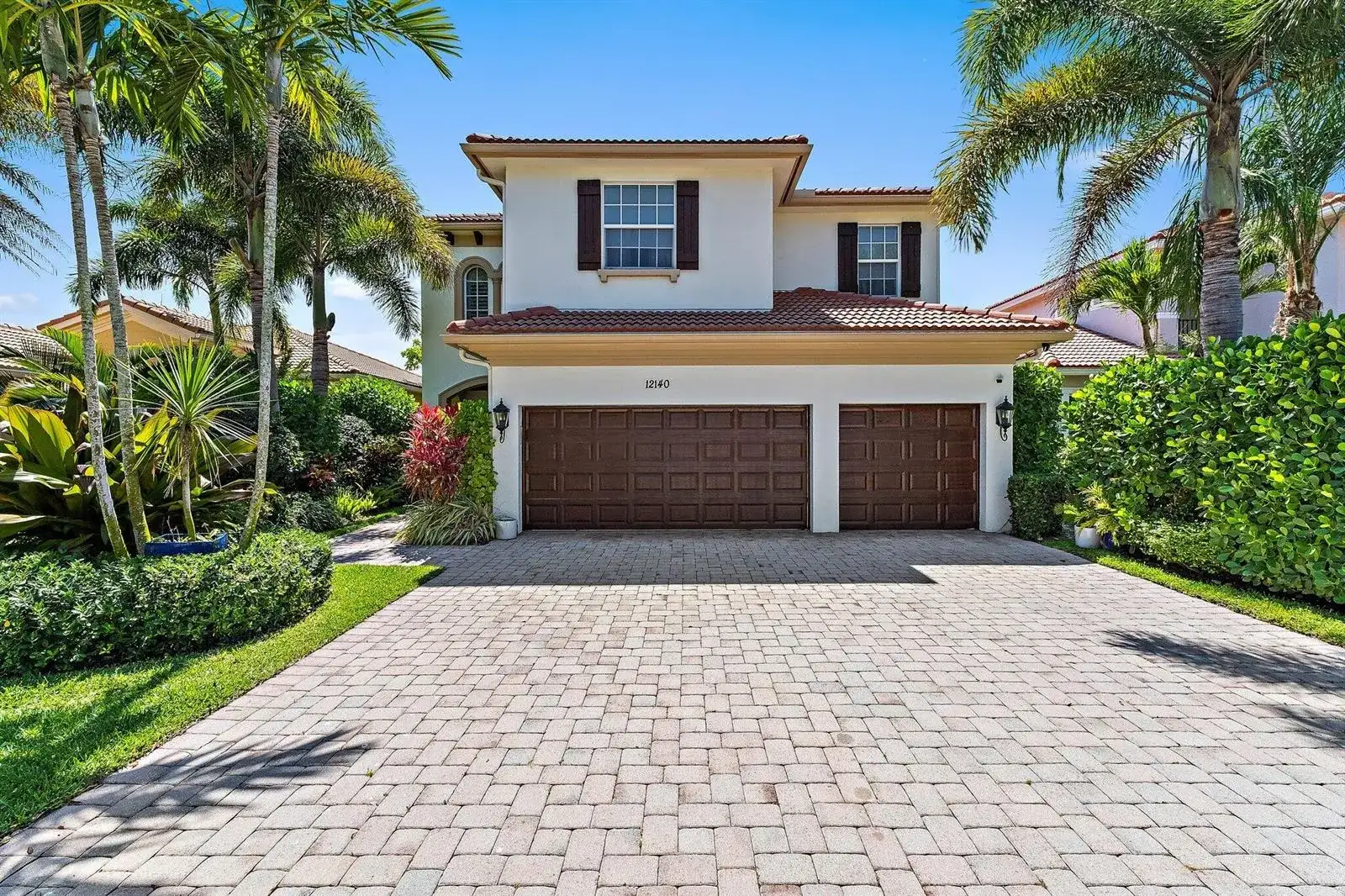 12140 AVILES Circle, Palm Beach Gardens FL 33418 photo 2