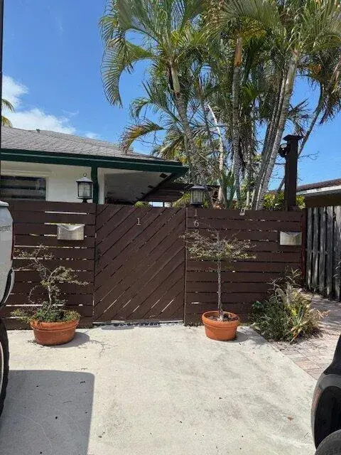 1637 NE 5th Street # 2, Fort Lauderdale FL 33301