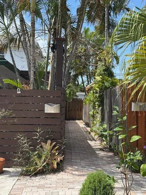 1637 NE 5th Street # 2, Fort Lauderdale FL 33301