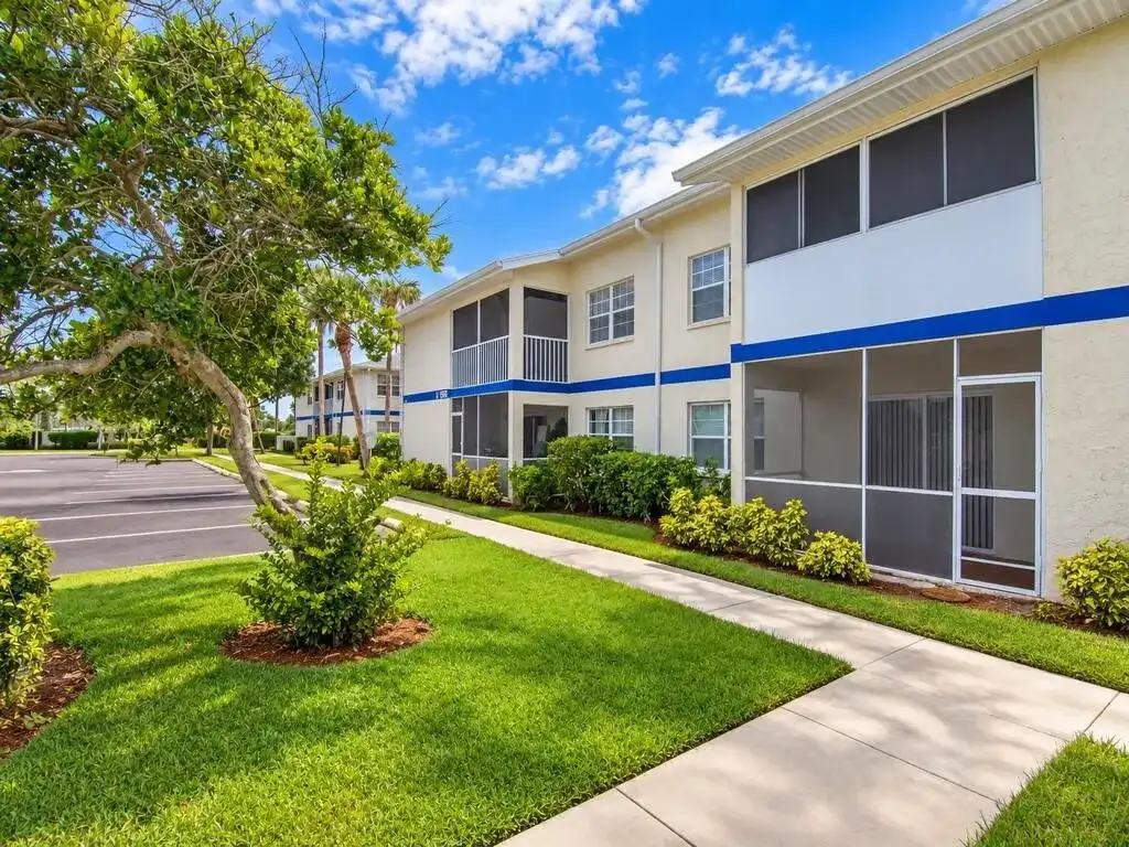 1505 SE Royal Green Circle # 103, Port St. Lucie FL 34952
