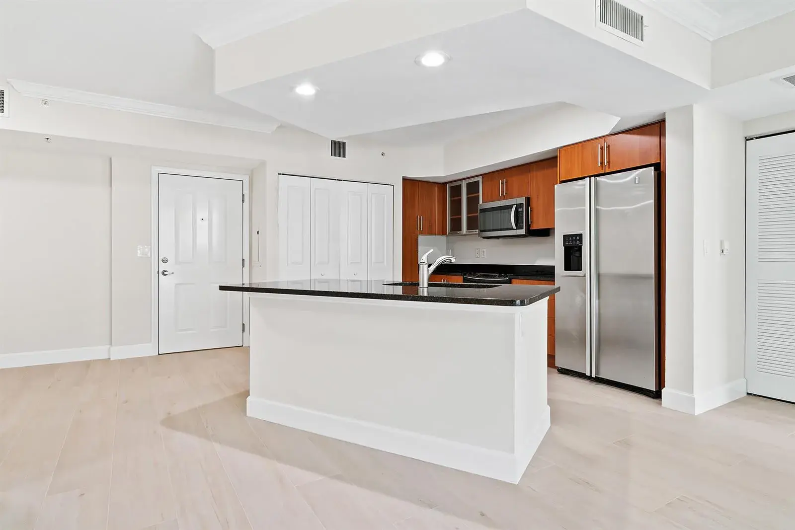600 S Dixie Highway # 636, West Palm Beach FL 33401