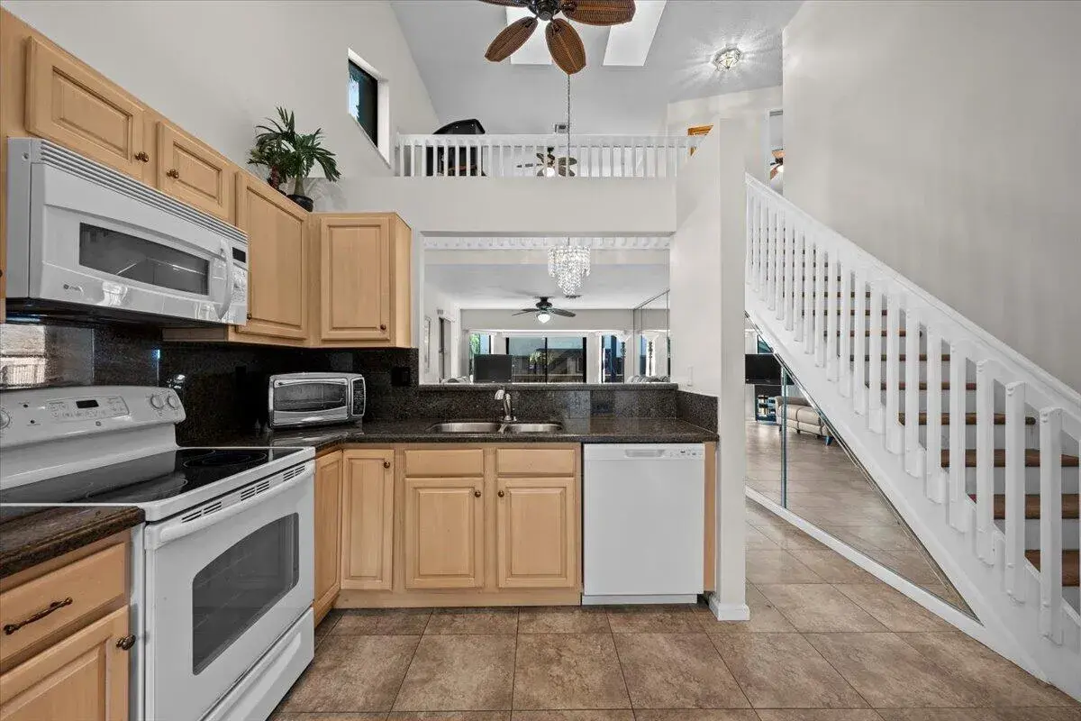 2402 Landings Boulevard, FL 33413
