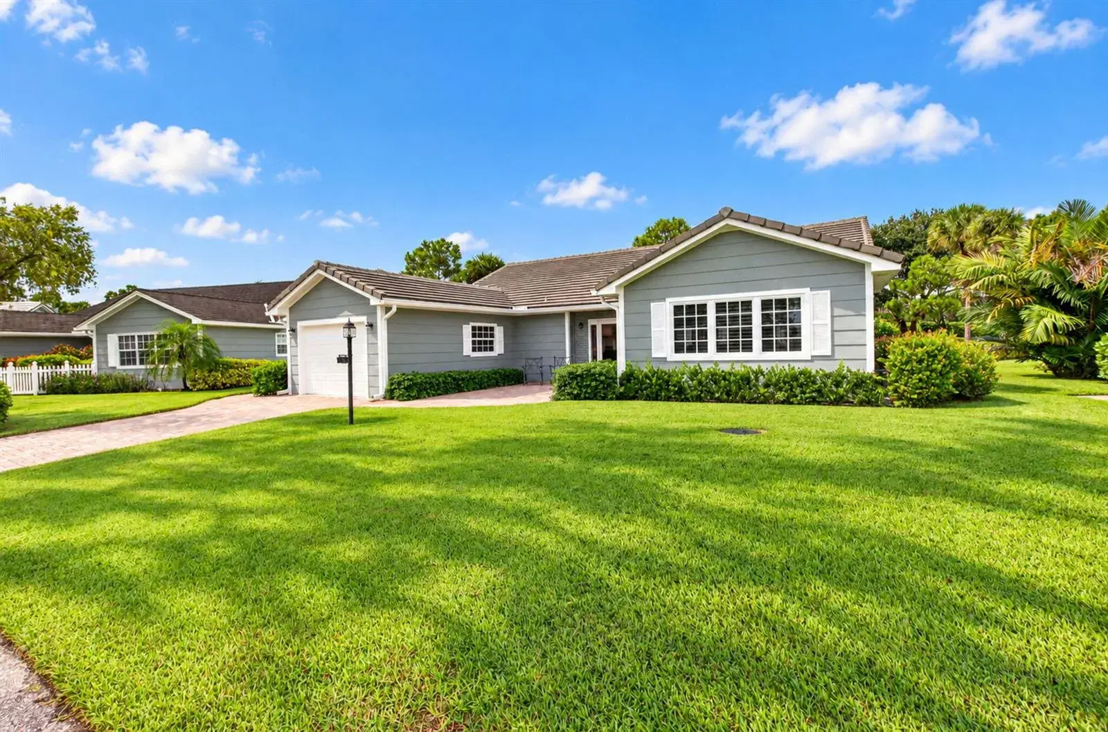 7 Holly Drive, Boynton Beach FL 33436