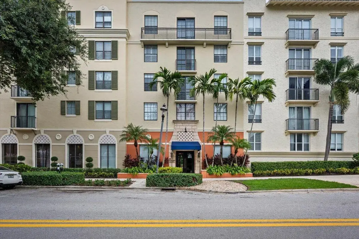 720 S Sapodilla Avenue # 204, West Palm Beach FL 33401