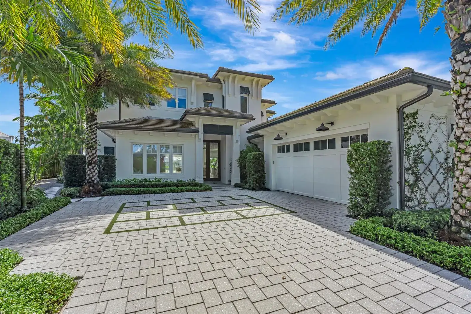 130 Waters Edge Drive, Jupiter FL 33477 photo 2