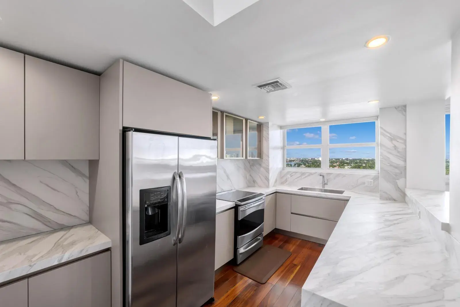 333 Sunset Drive # 1005, Fort Lauderdale FL 33301