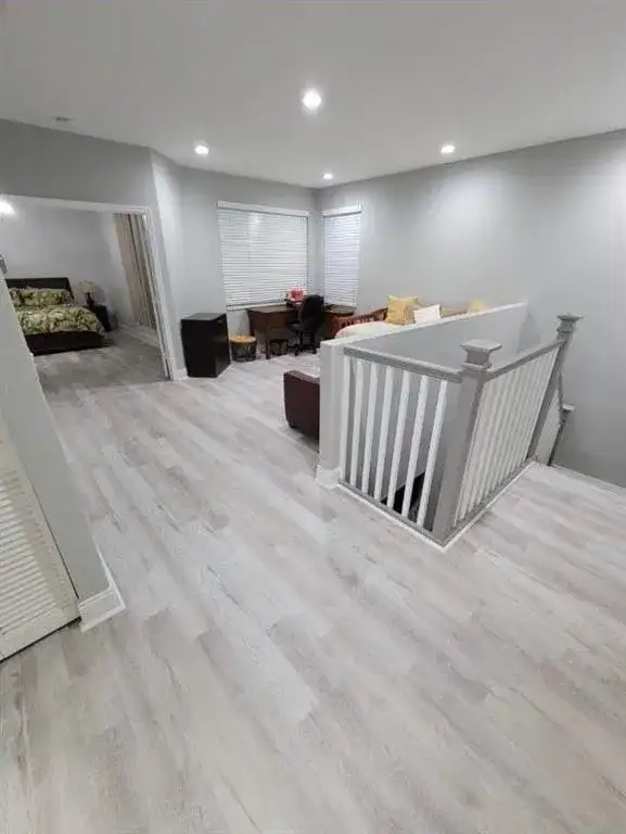 1115 PAPAYA Street, Hollywood FL 33019 photo 4