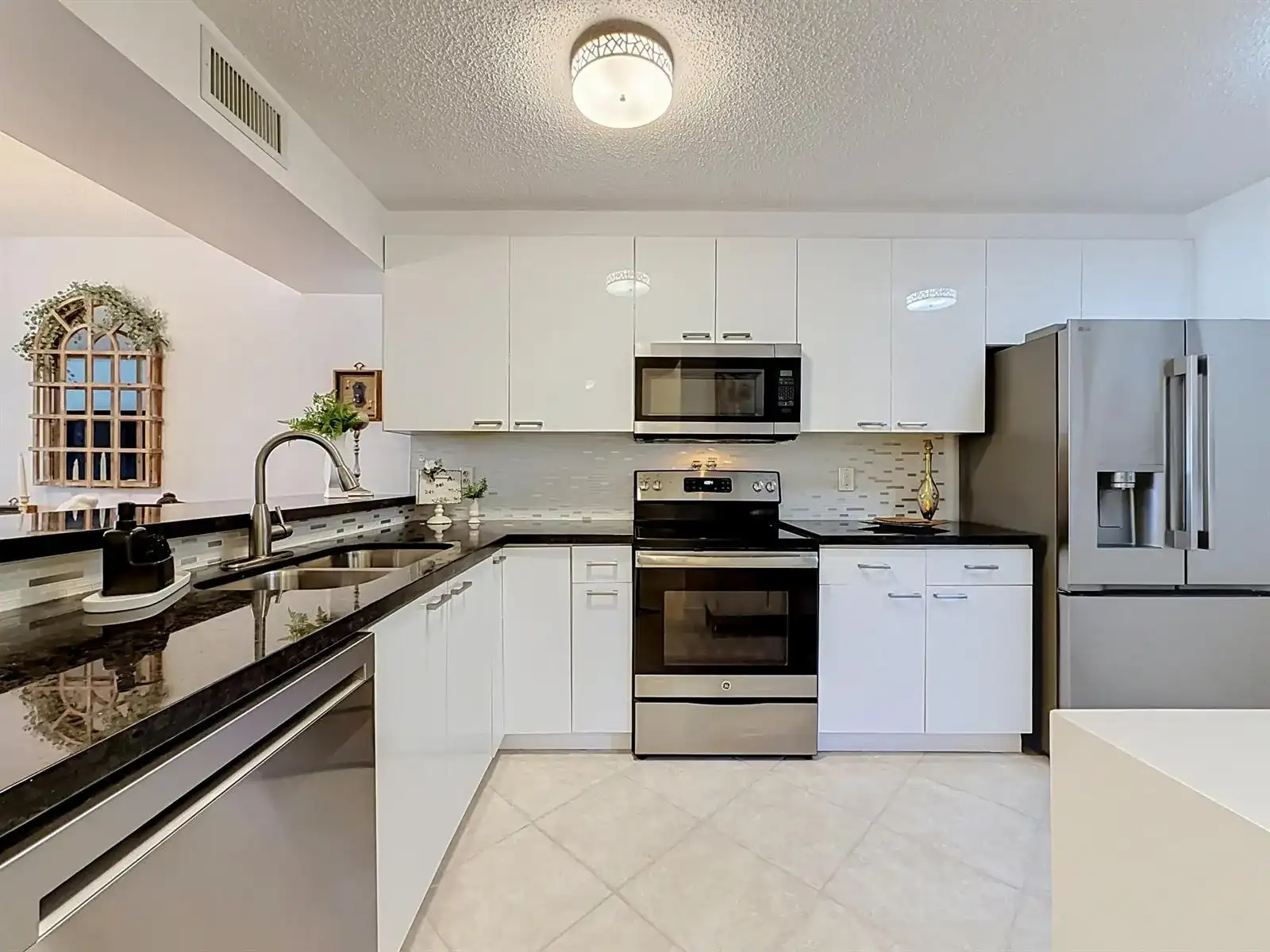 6219 Coral Lake Drive # 207, Margate FL 33063