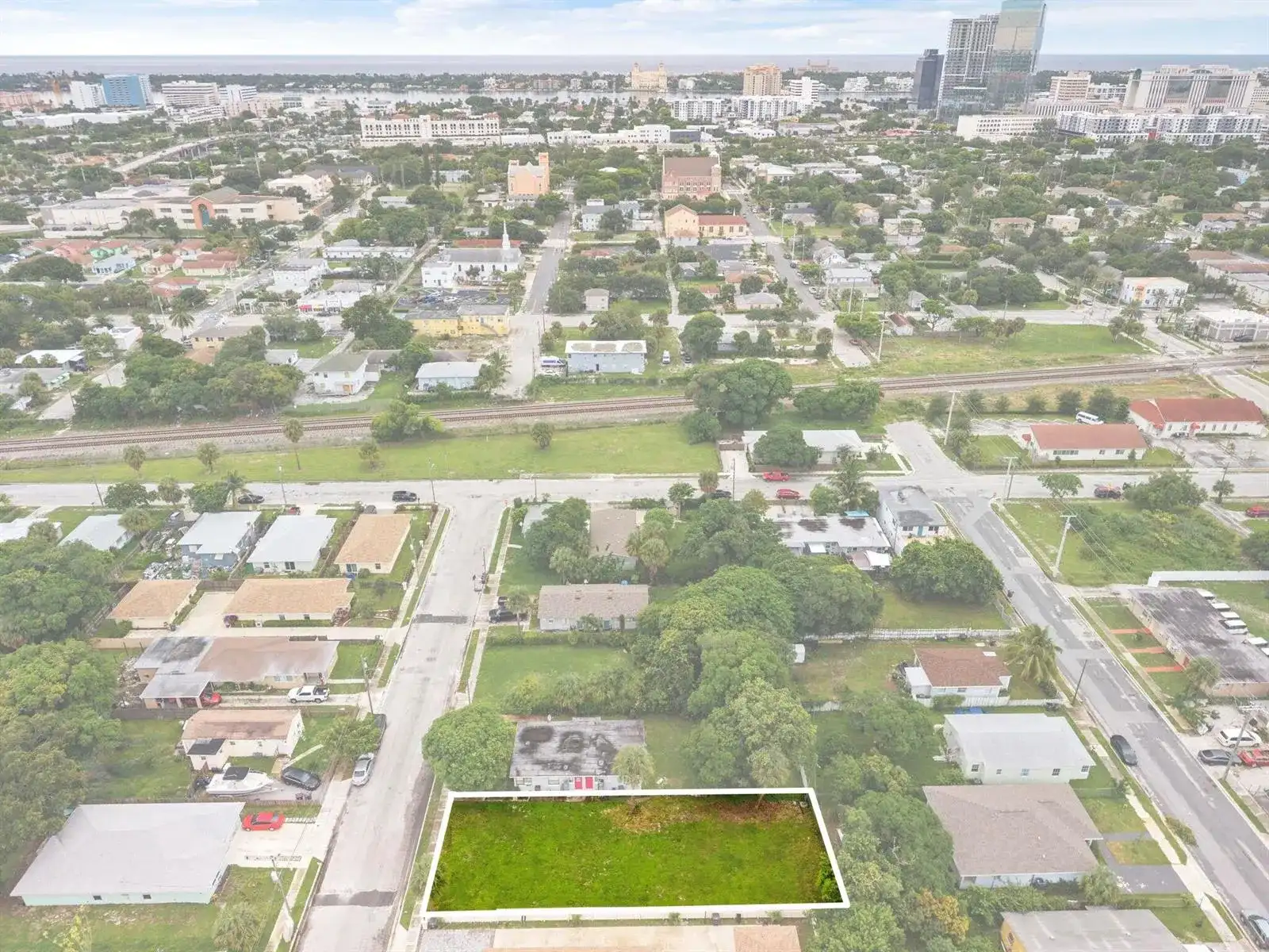 1120 9TH Street, West Palm Beach FL 33401