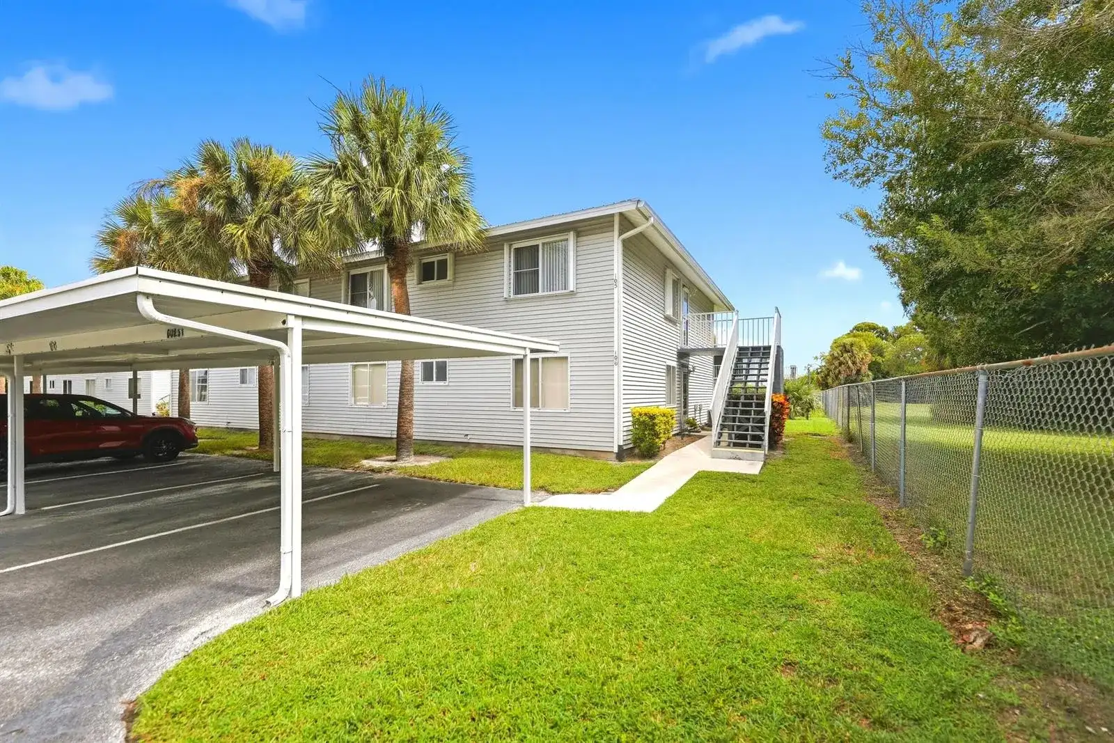 105 SE Village Drive, Port St. Lucie FL 34952 photo 3