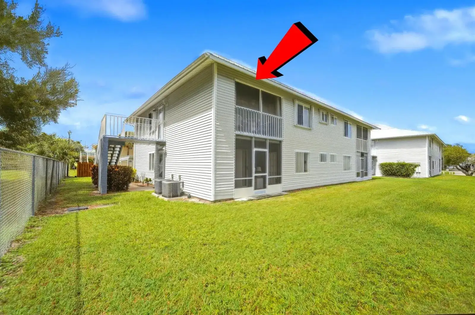 105 SE Village Drive, Port St. Lucie FL 34952 photo 5