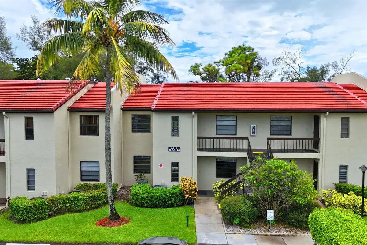 8410 CASA DEL LAGO, Boca Raton FL 33433