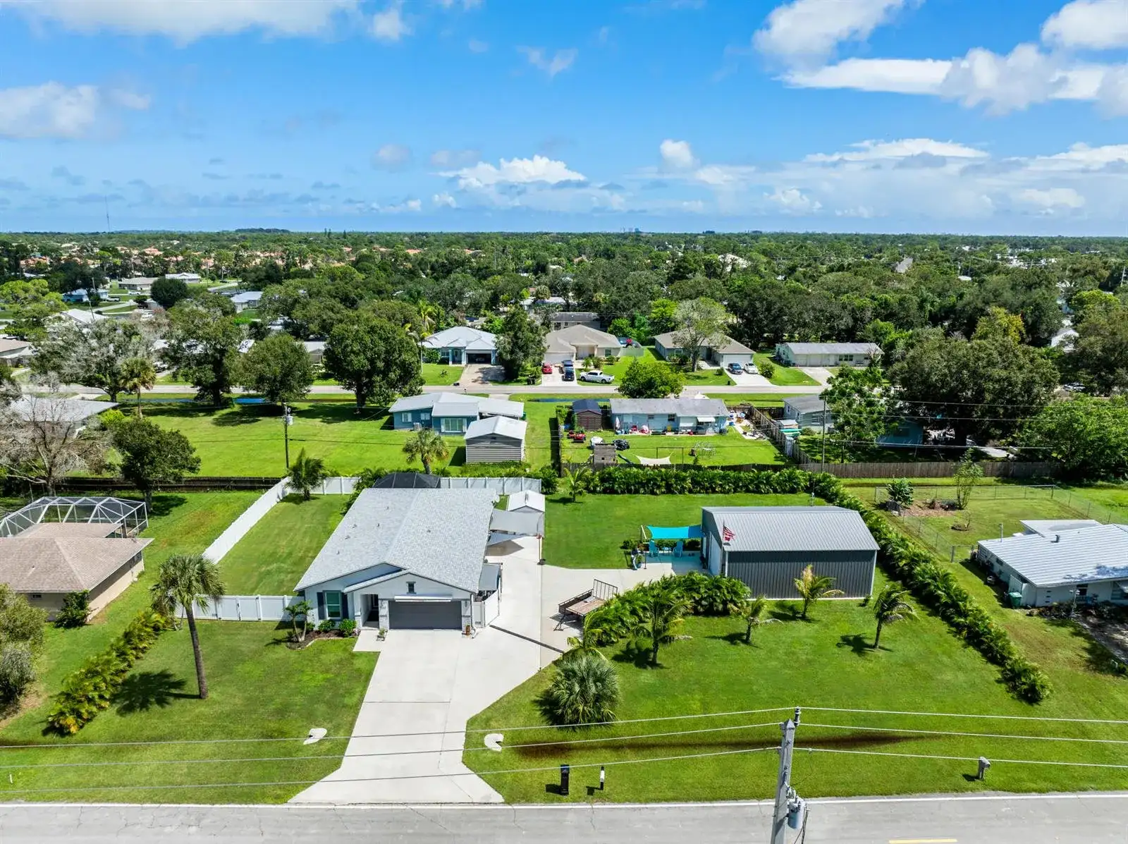 5504 Deleon Avenue, Fort Pierce FL 34951 photo 3
