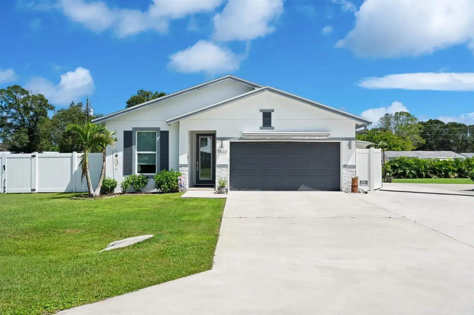 5504 Deleon Avenue, Fort Pierce FL 34951 photo 4