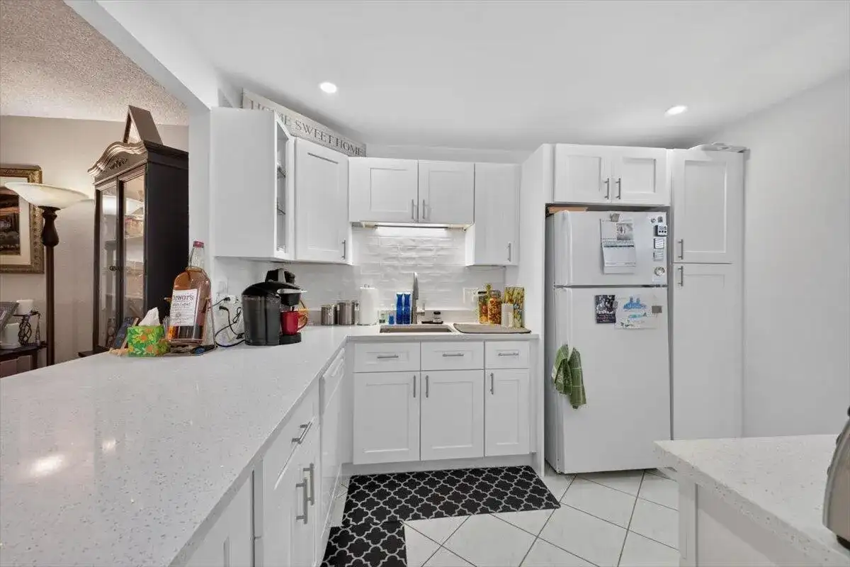 3251 HOLIDAY SPRINGS Boulevard # 205, Margate FL 33063 photo 2