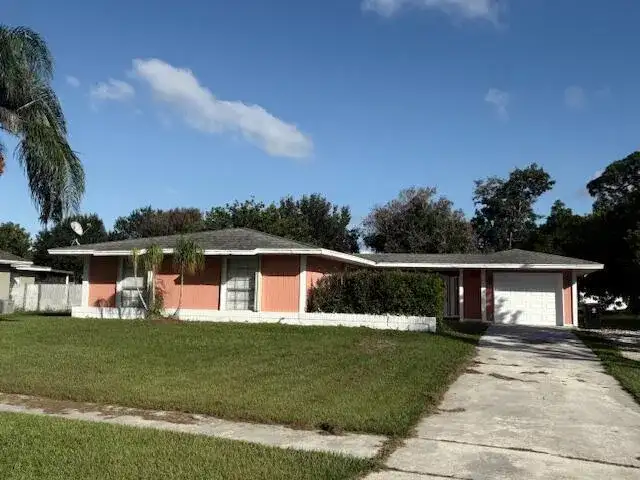 357 NE Camelot Drive, Port St. Lucie FL 34983 photo 2