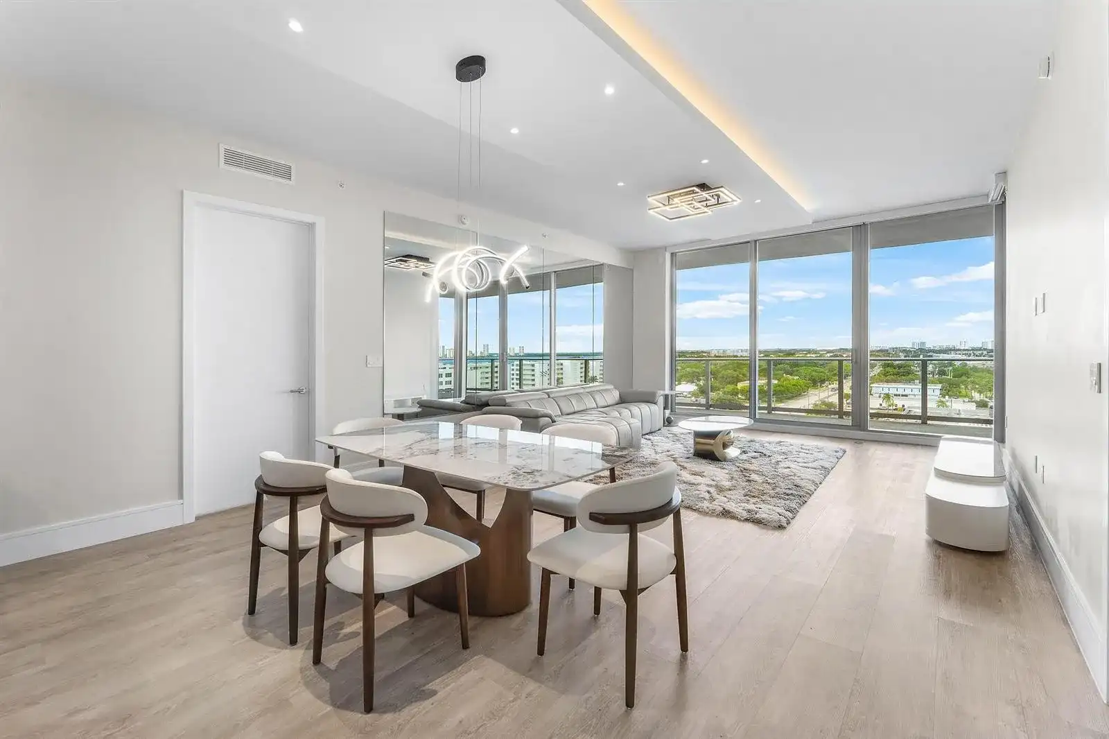 220 Lake Shore Drive # 917, Lake Park FL 33403