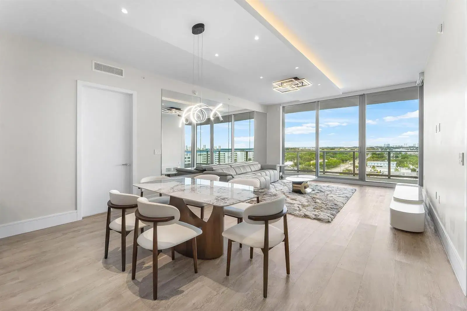 220 Lake Shore Drive # 917, Lake Park FL 33403