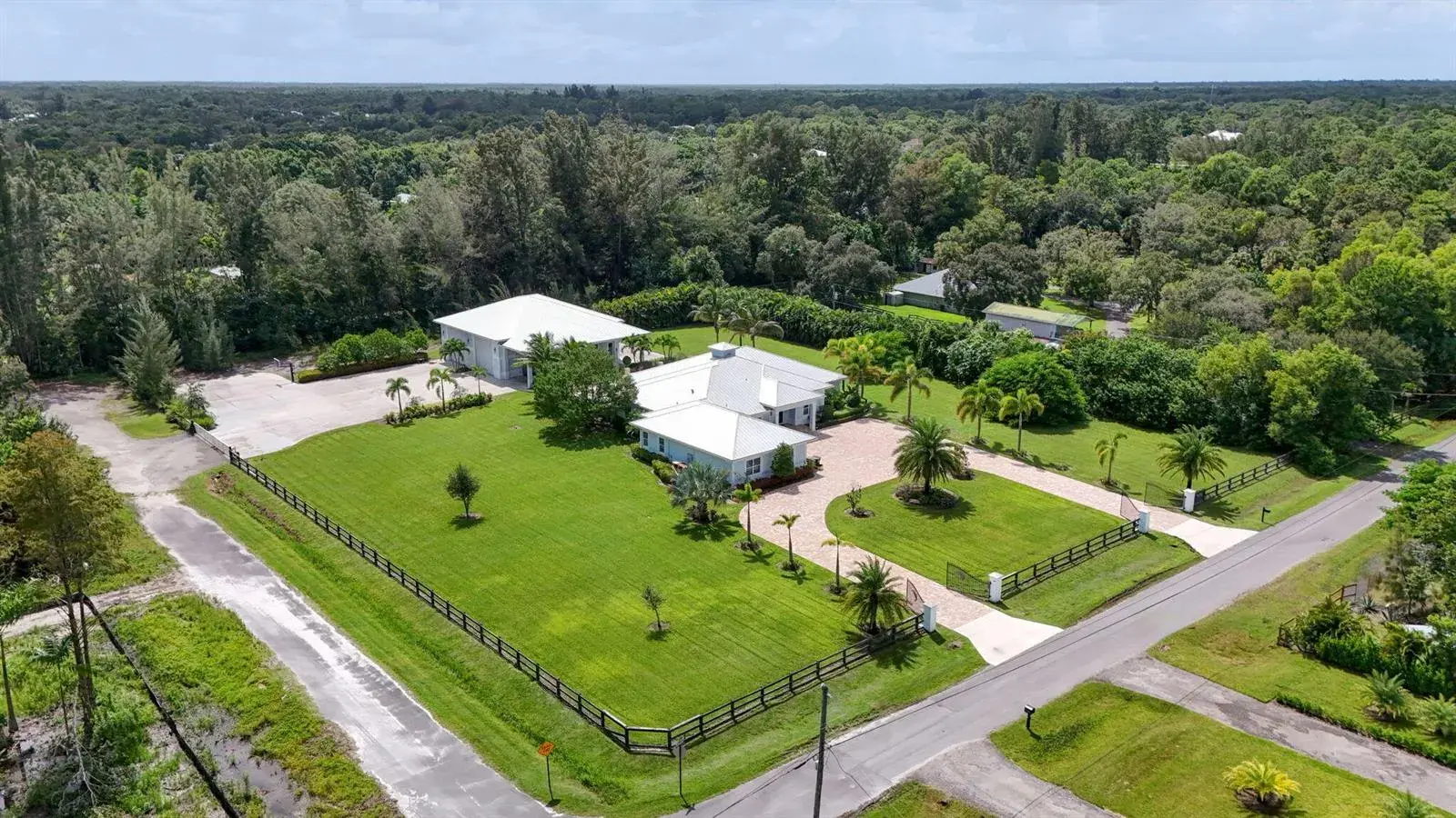 9118 Whippoorwill Trail, Jupiter FL 33478
