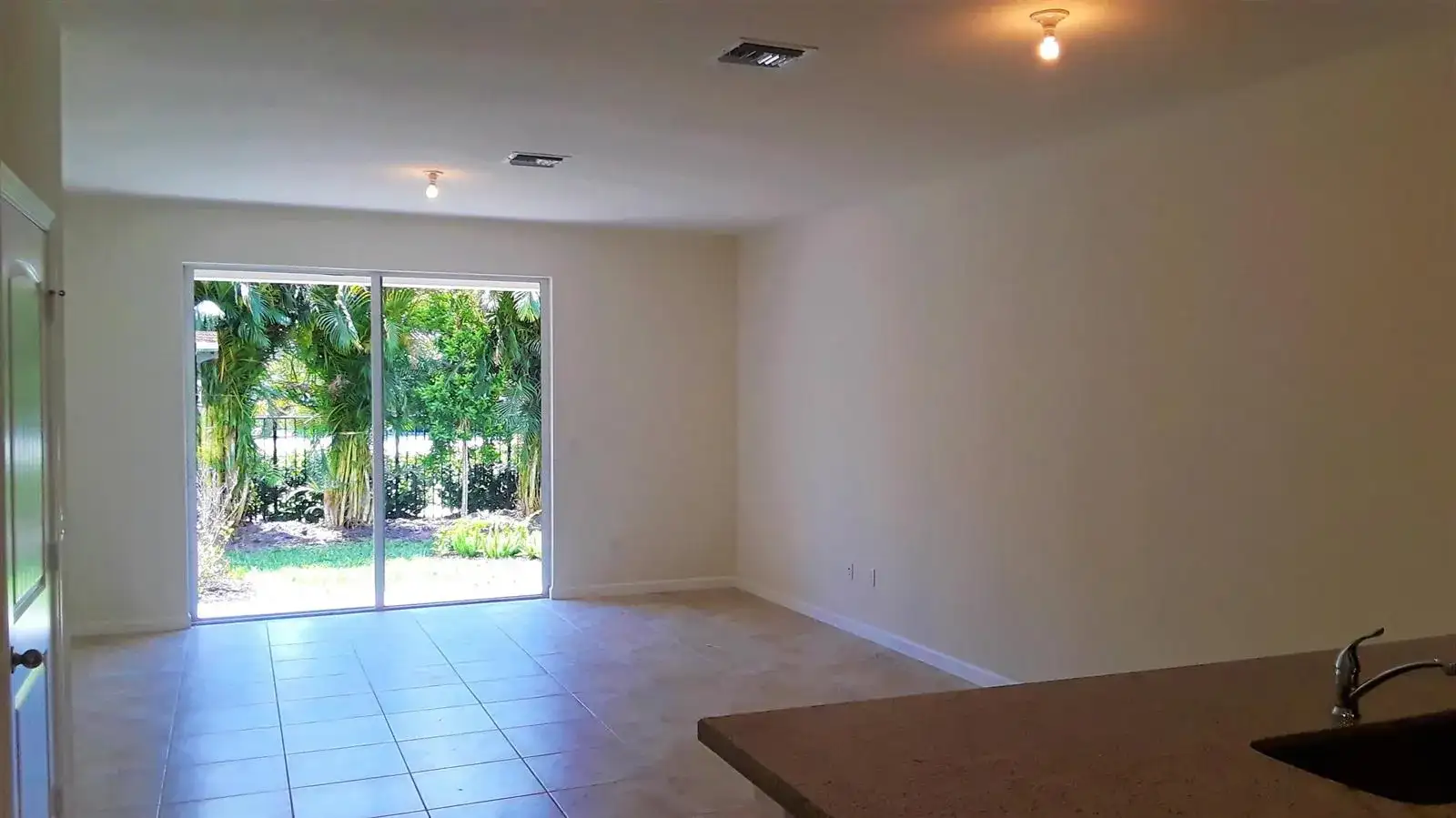 370 SE 1ST # 370, Deerfield Beach FL 33441 photo 2