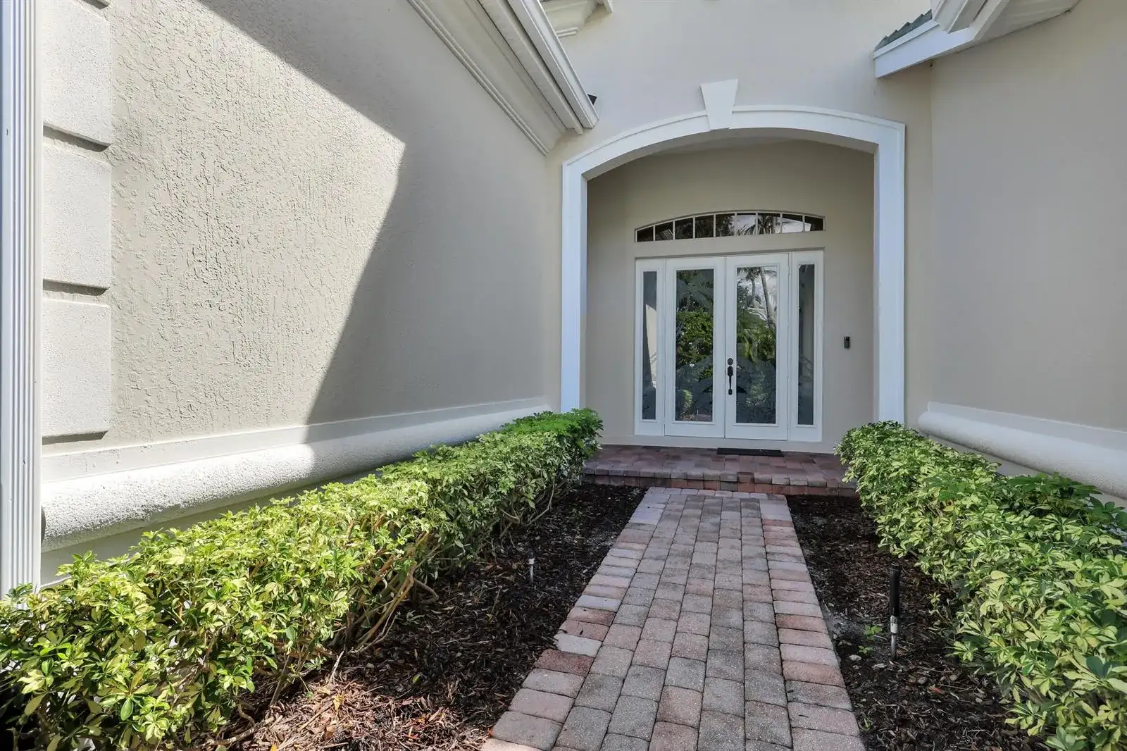 1417 W ISLAND CLUB Square, Vero Beach FL 32963 photo 2
