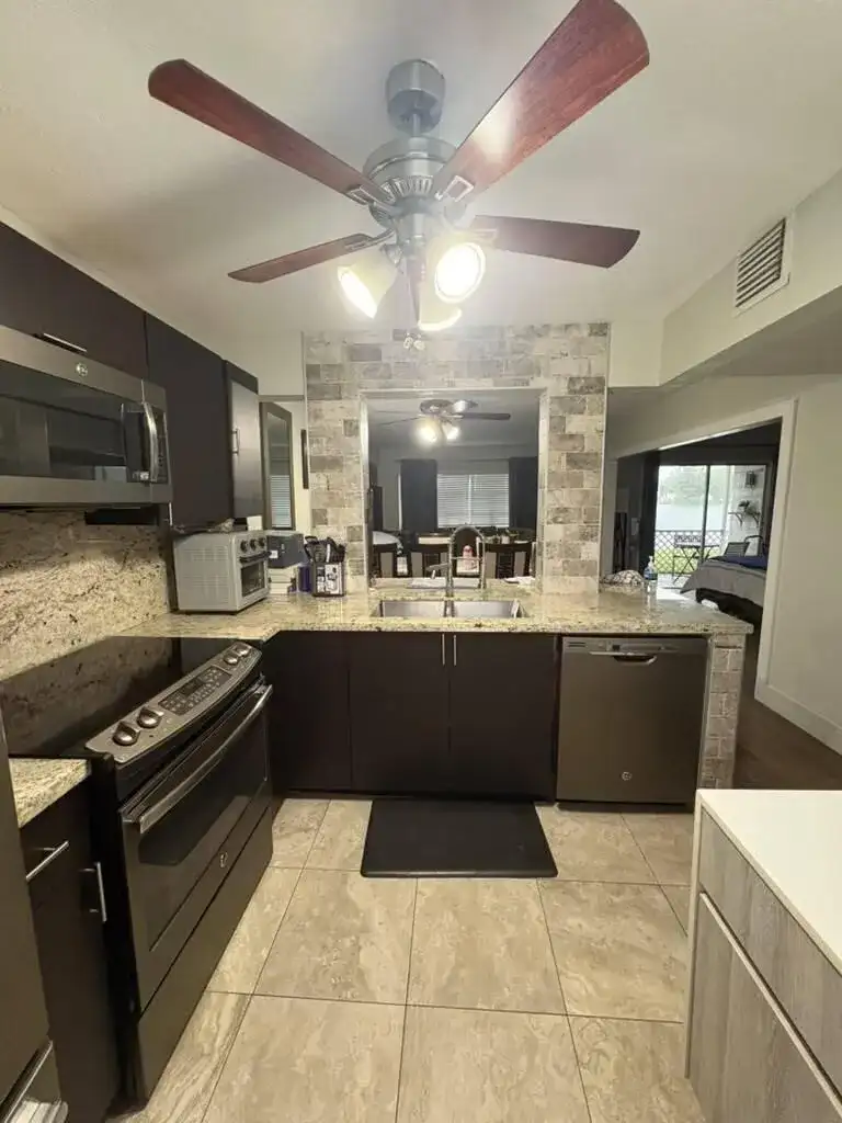 4311 Crystal Lake Drive, Pompano Beach FL 33064 photo 4