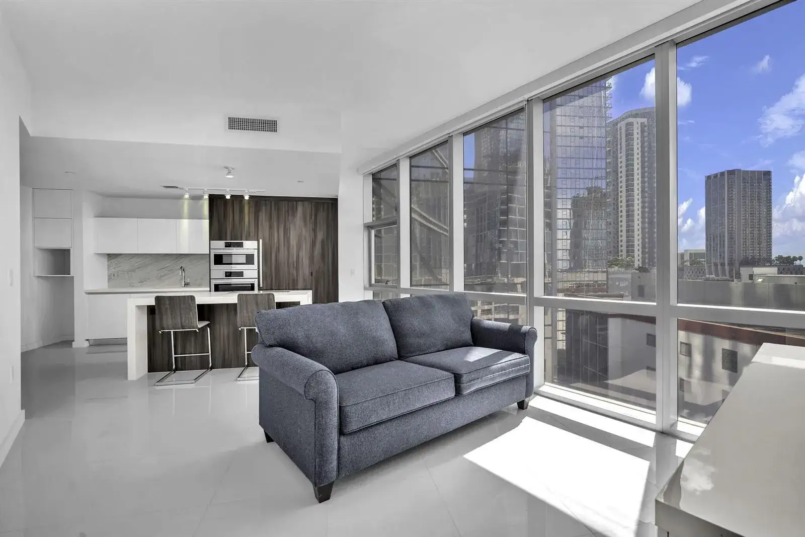 851 NE 1ST Avenue # 1002, Miami FL 33132