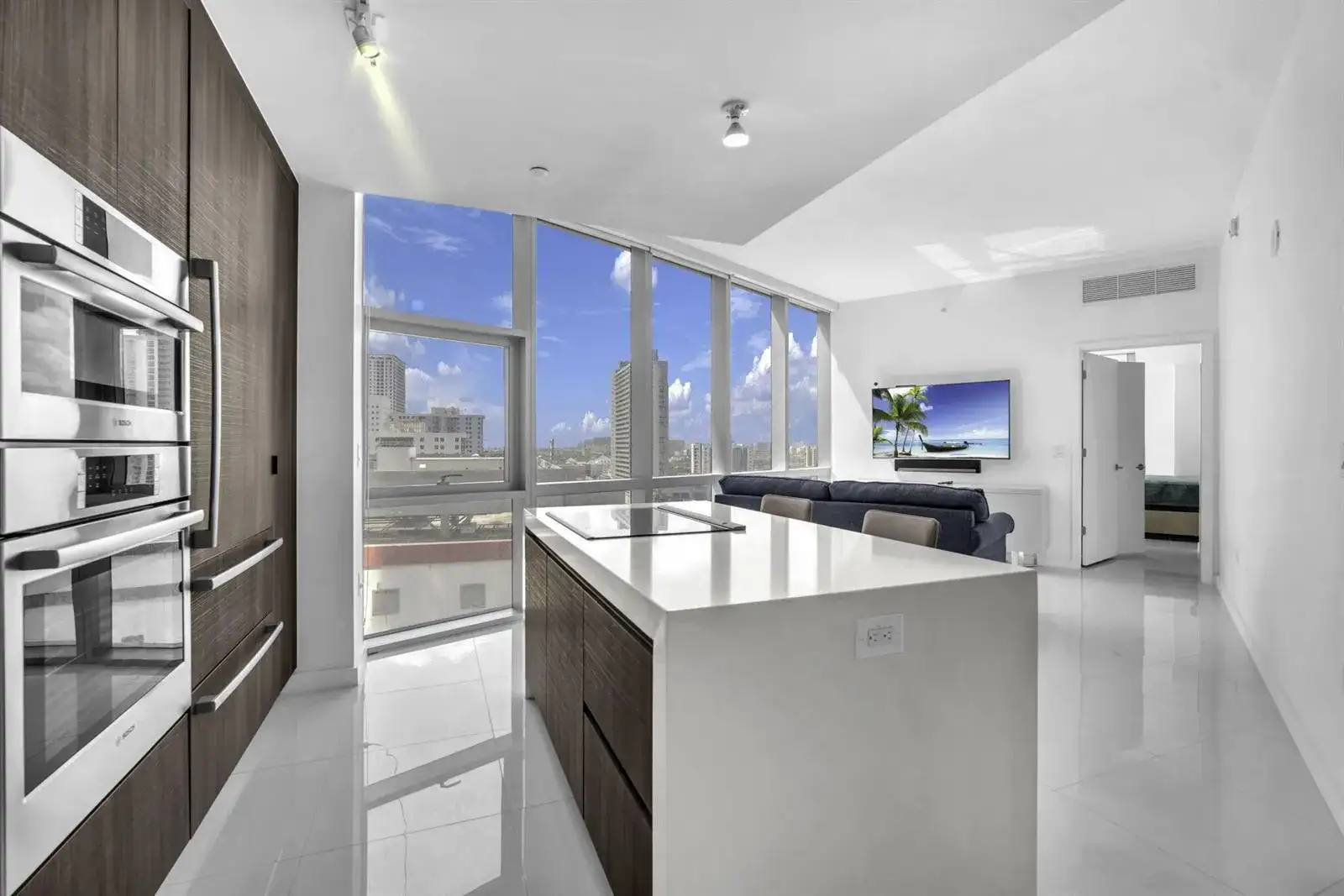 851 NE 1ST Avenue # 1002, Miami FL 33132 photo 3