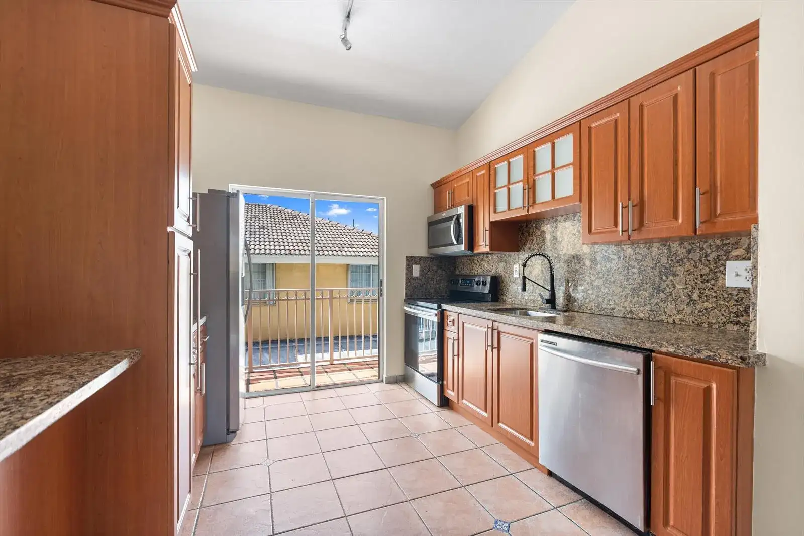 7520 W 20TH Avenue # 206, Hialeah FL 33016 photo 2
