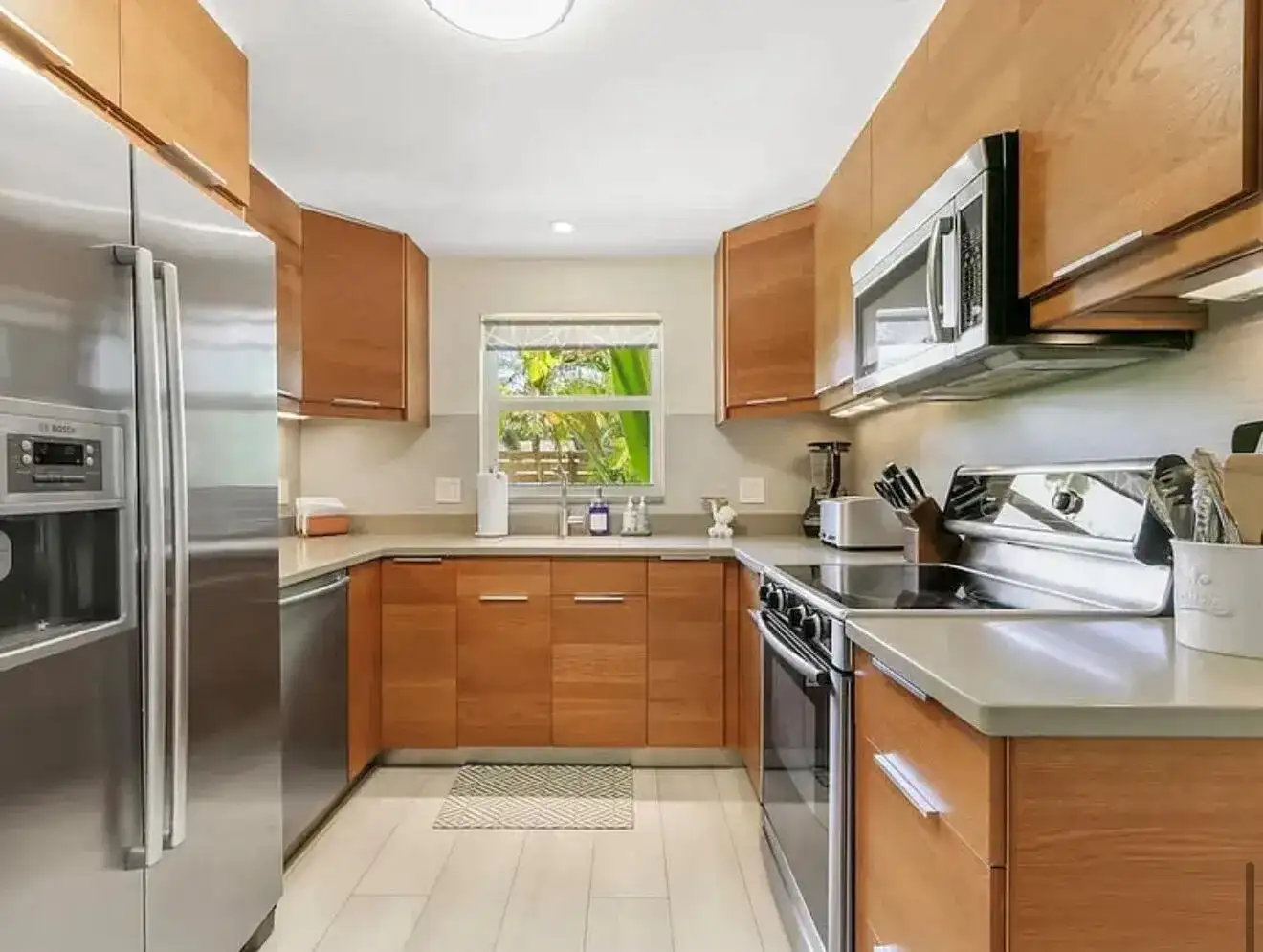 1449 NE 23RD Street, Wilton Manors FL 33305 photo 3