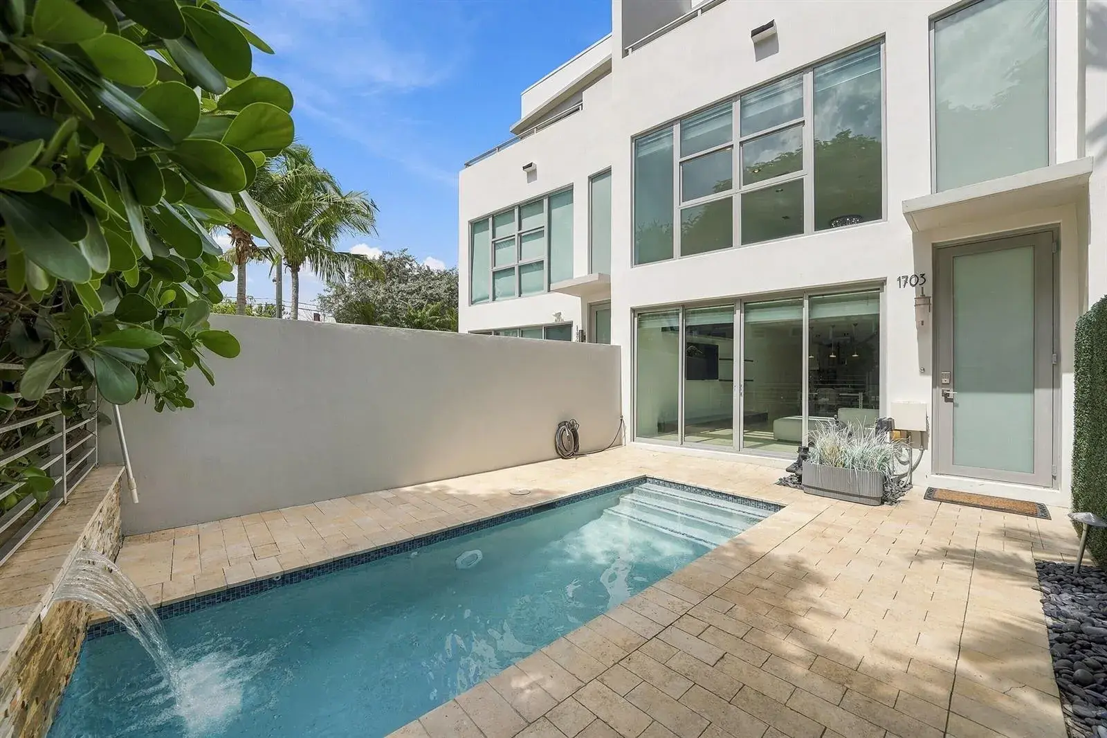 1703 NE 5TH Court # 1703, Fort Lauderdale FL 33301
