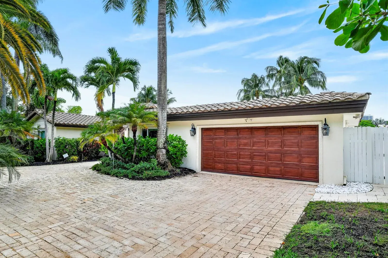 329 ISLE OF CAPRI Drive, Fort Lauderdale FL 33301