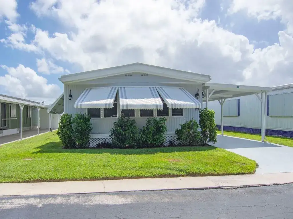 4800 SE FEDERAL HWY Highway # 65, Stuart FL 34994