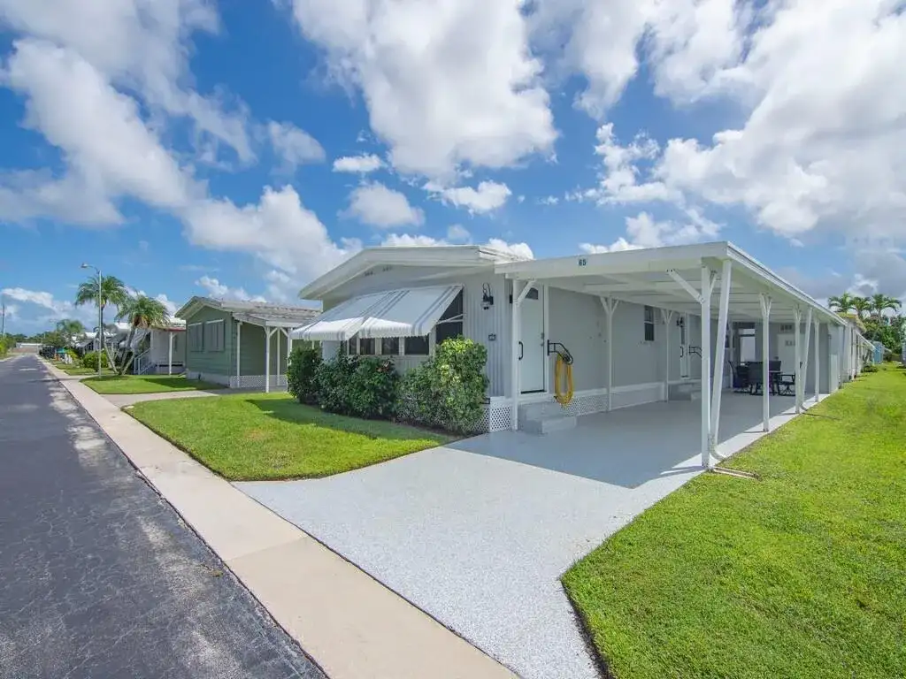 4800 SE FEDERAL HWY Highway # 65, Stuart FL 34994 photo 2