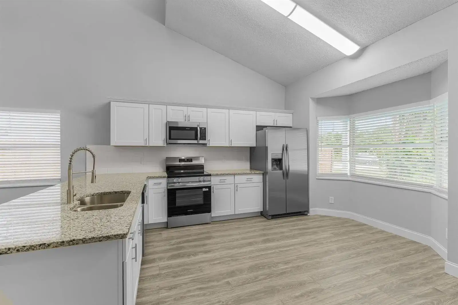 1646 3RD Court SW, Vero Beach FL 32962 photo 4