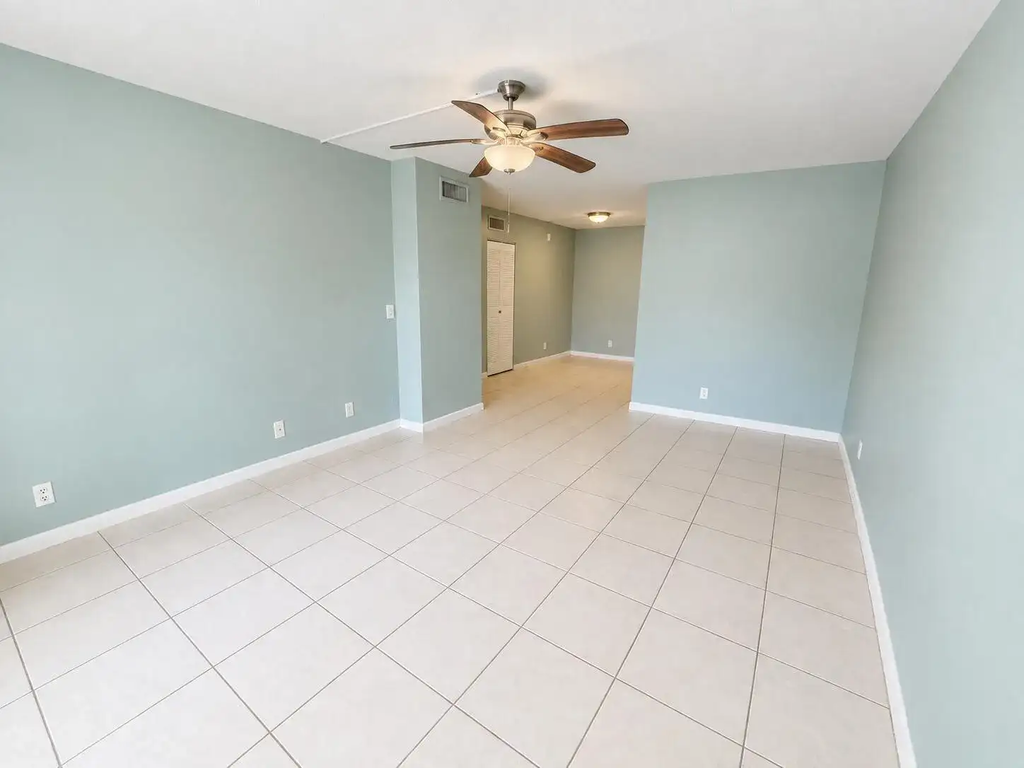 3253 NW 104th Avenue, Coral Springs FL 33065 photo 4