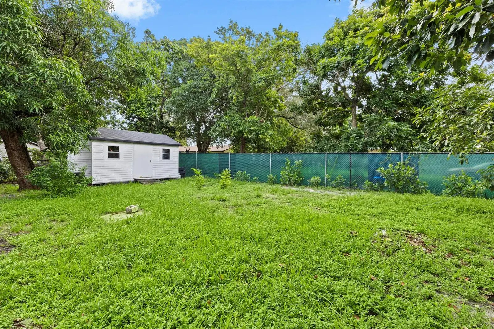 28 NE 165th Street, Miami FL 33162 photo 4