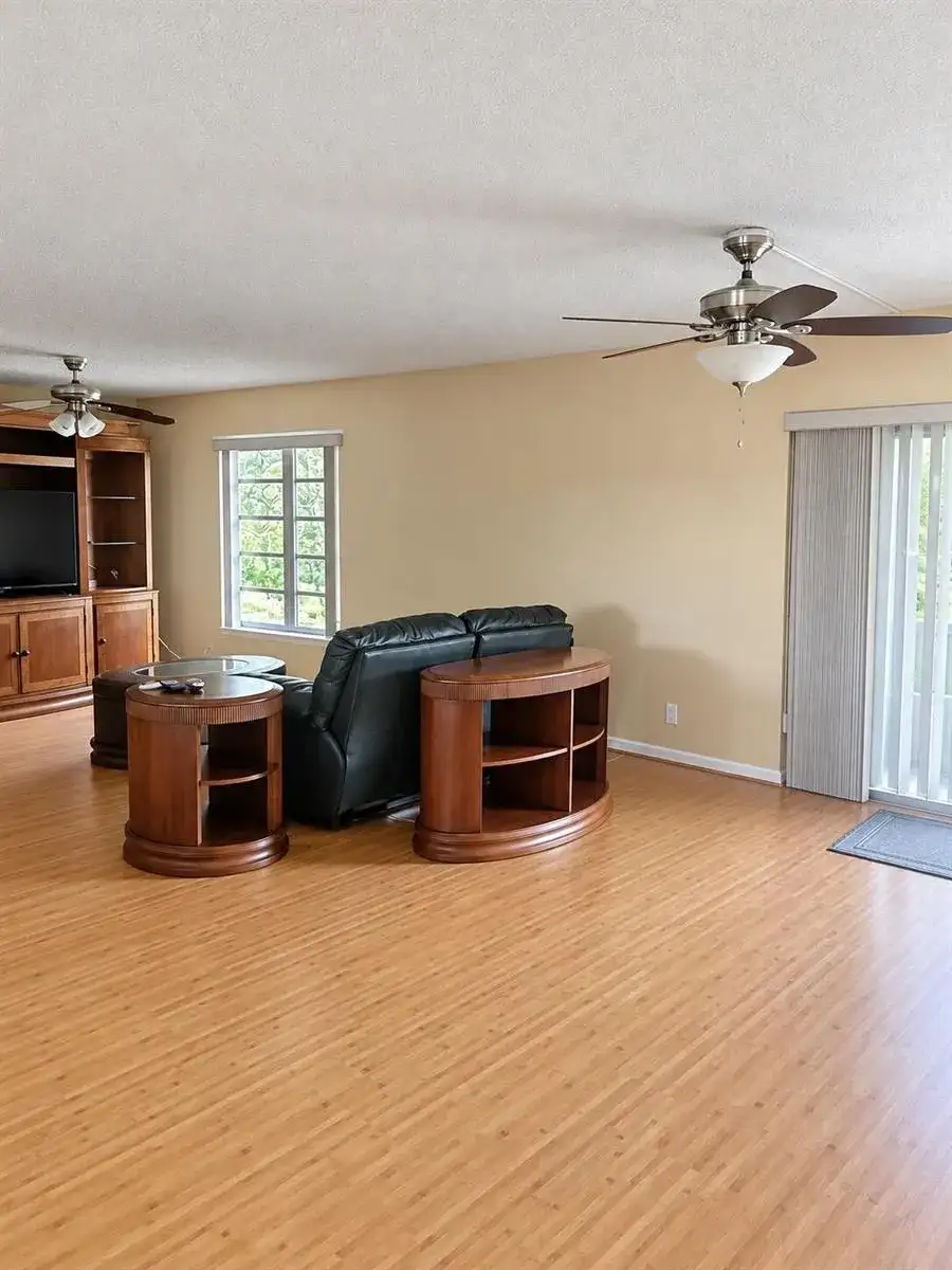 271 S HOLLYBROOK Drive # 304, Pembroke Pines FL 33025 photo 3