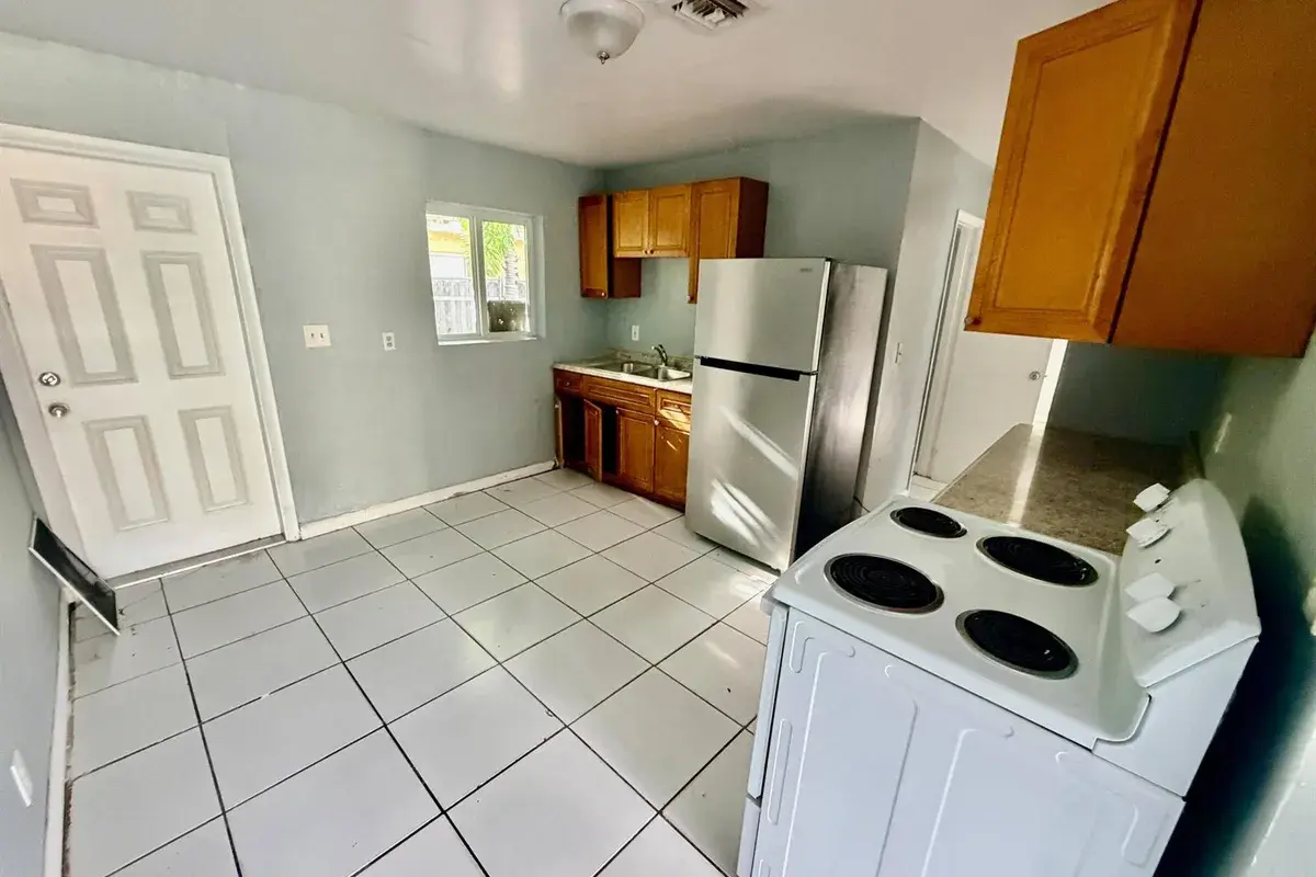 1132 NW 5TH Court # 1A, Fort Lauderdale FL 33311