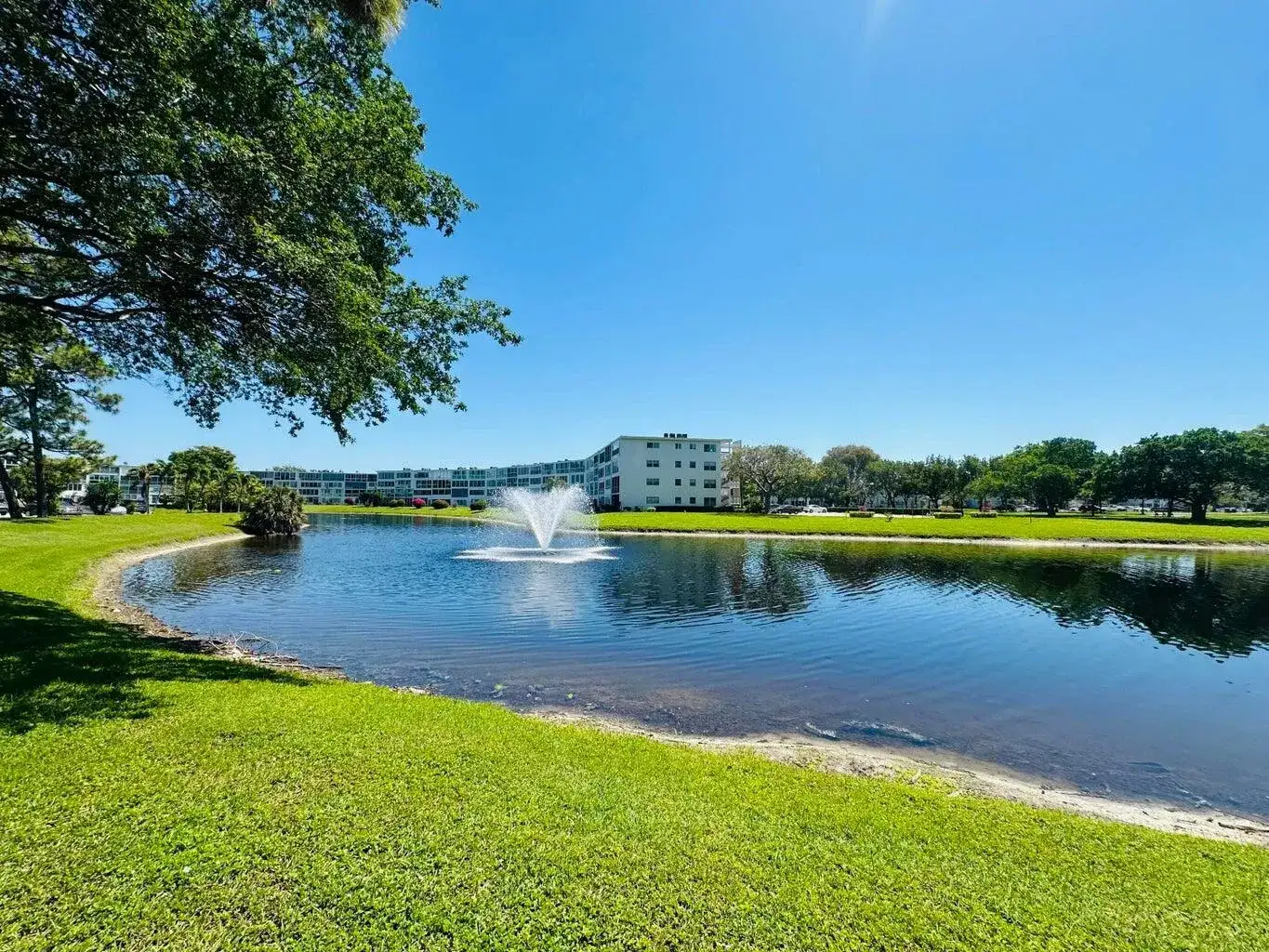 310 GRANTHAM A, Deerfield Beach FL 33442 photo 2