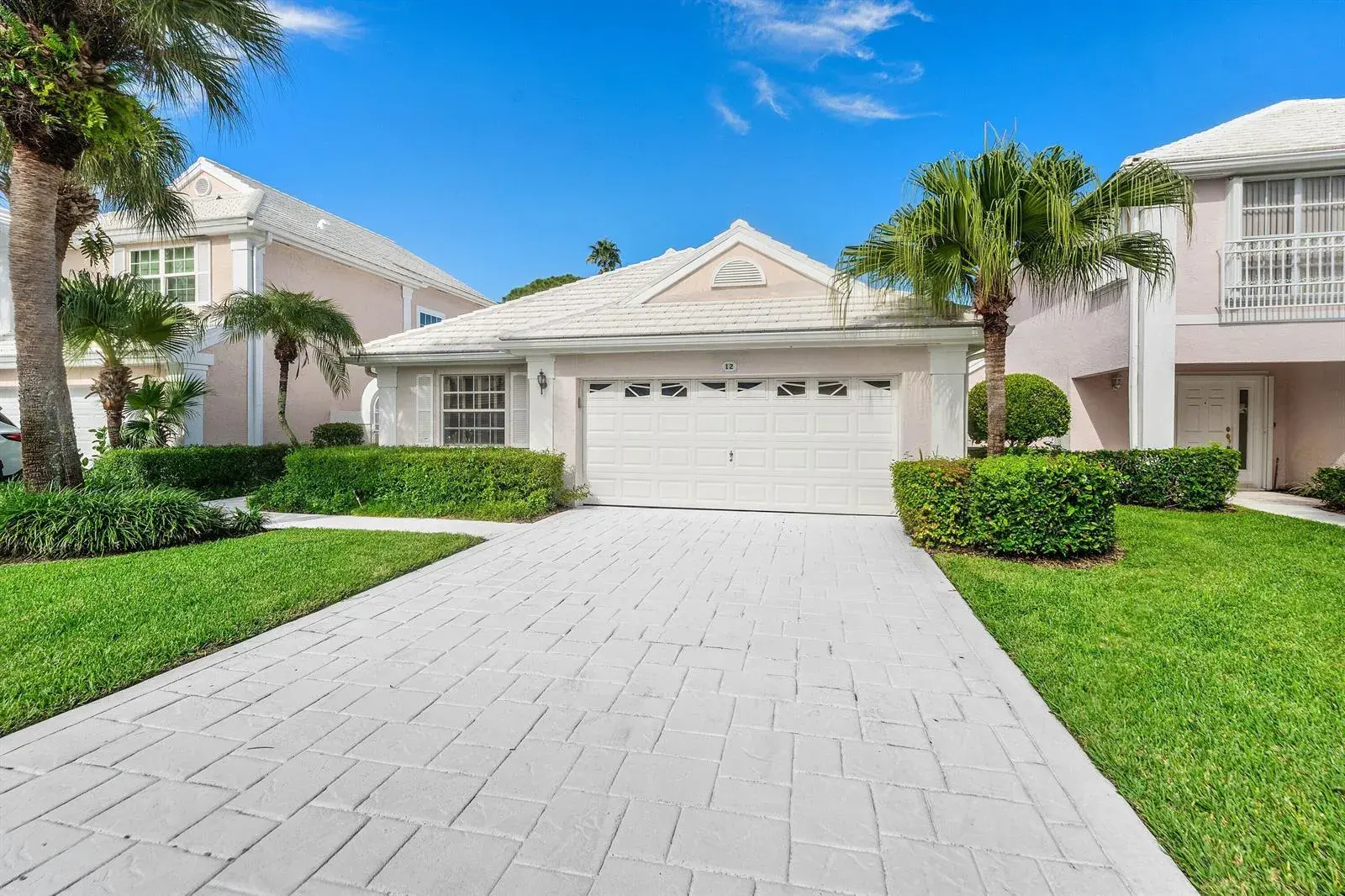 12 Elgin Lane, Palm Beach Gardens FL 33418