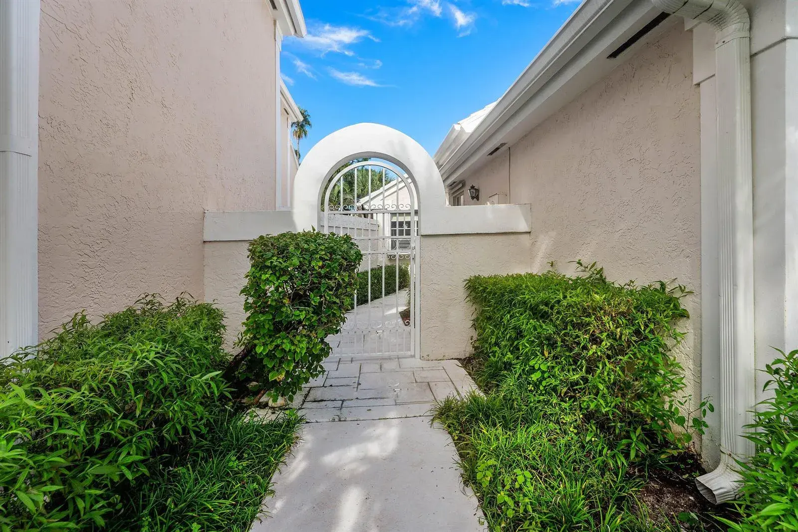 12 Elgin Lane, Palm Beach Gardens FL 33418