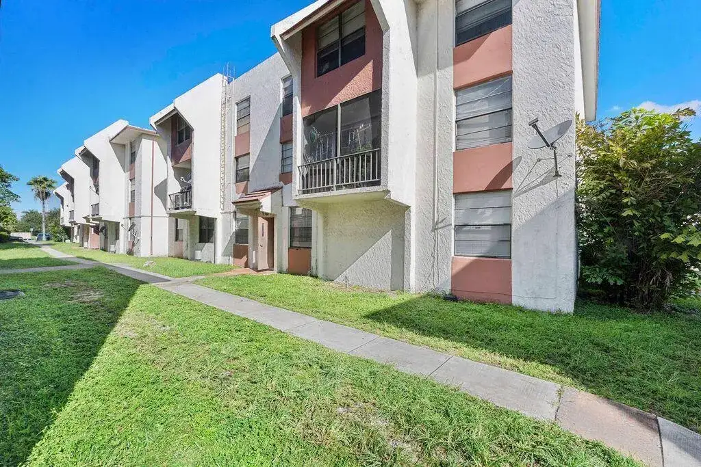 1794 NW 55TH Avenue # 203, Lauderhill FL 33313