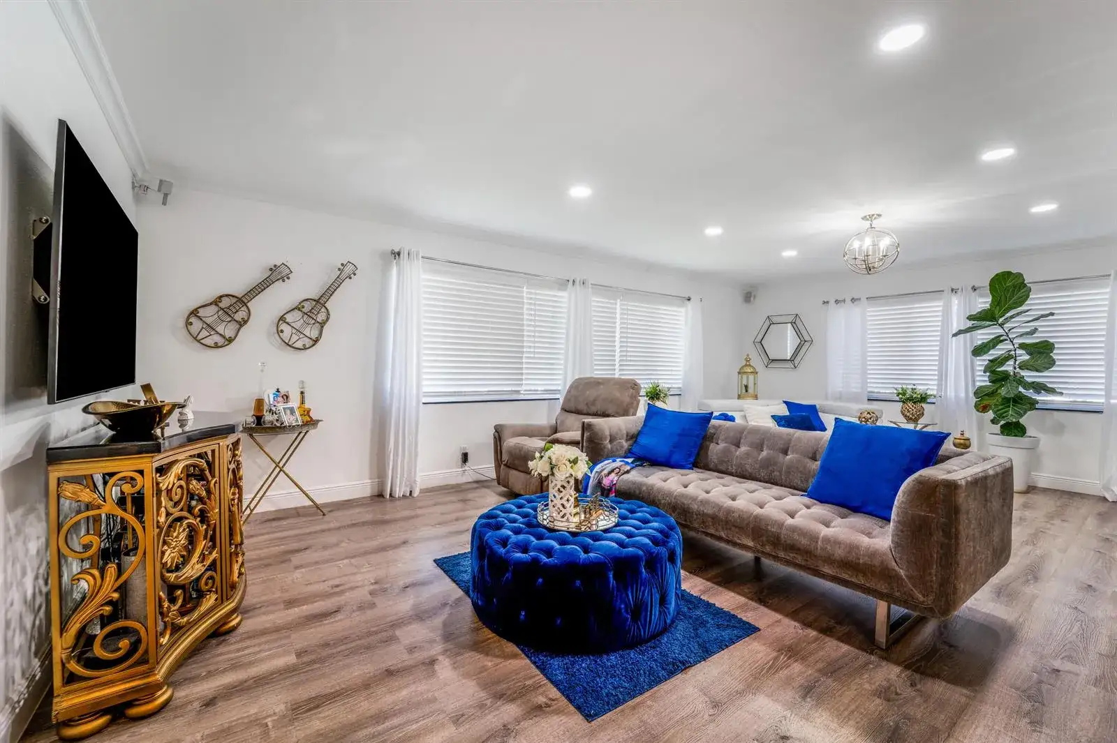 1040 Crystal Lake Drive Unit 3, Pompano Beach FL 33064