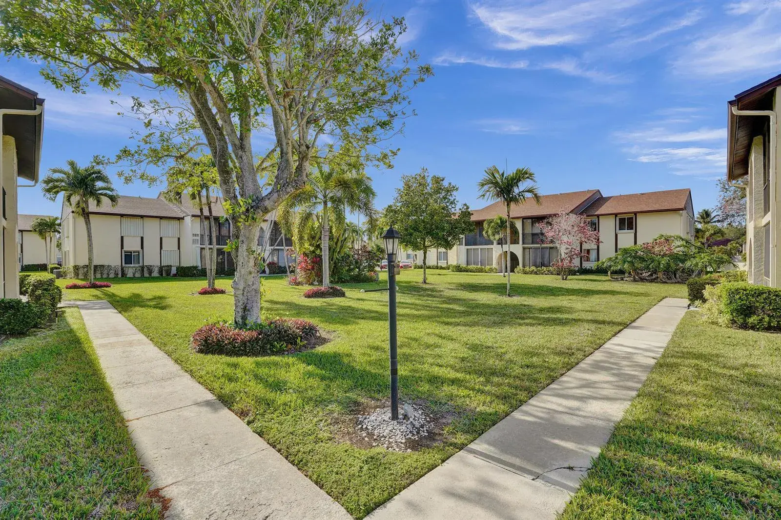 3561 Tall Pine Way # 1, FL 33463