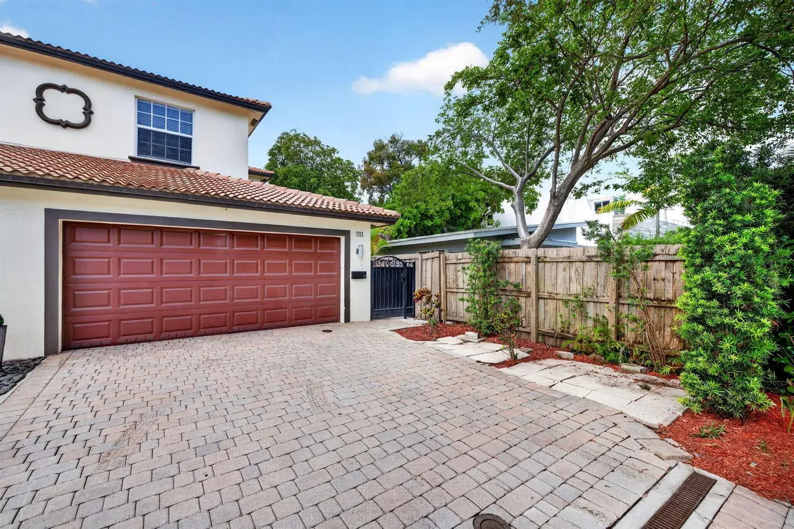 1111 NE 16TH Avenue, Fort Lauderdale FL 33304
