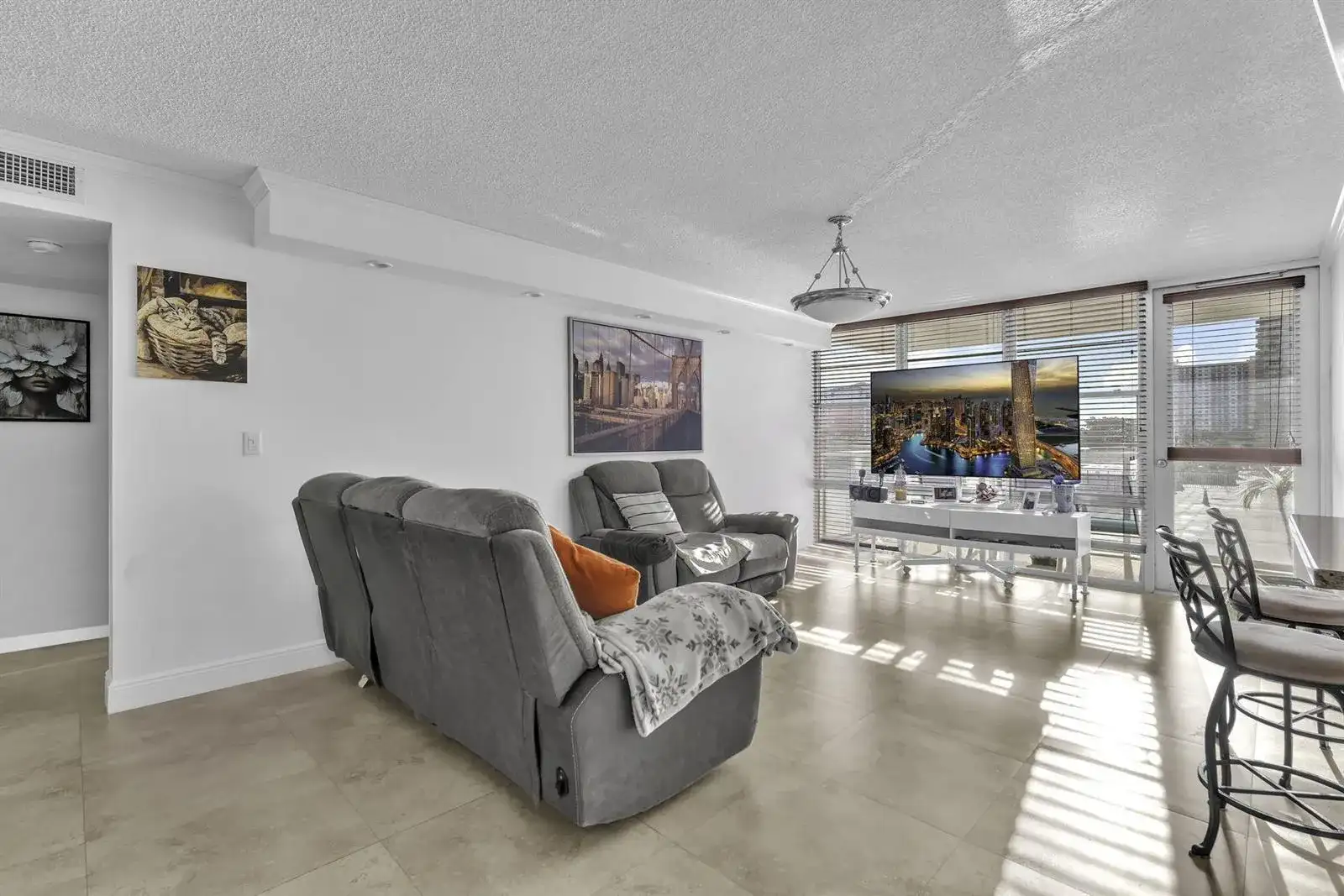 230 174th Street Apt 417, Sunny Isles Beach FL 33160 photo 4