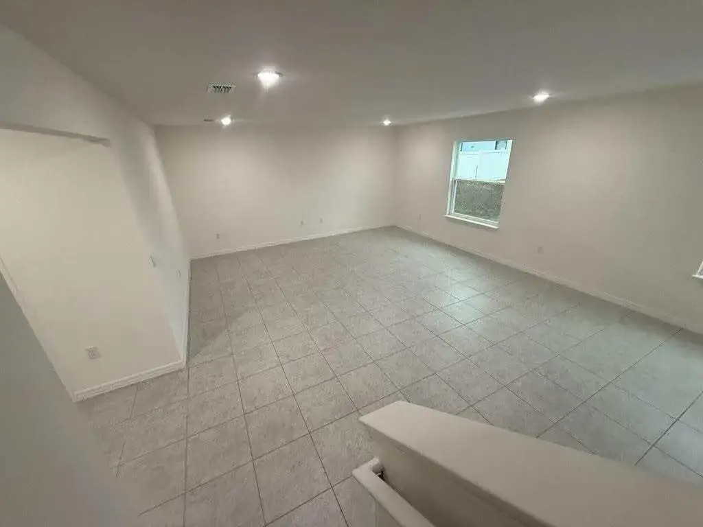 1307 Hillsborough Lane, FL 34759