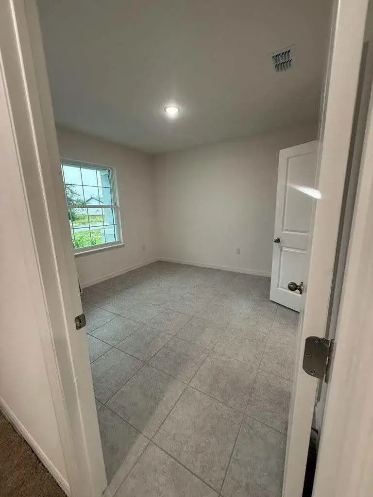 1307 Hillsborough Lane, FL 34759