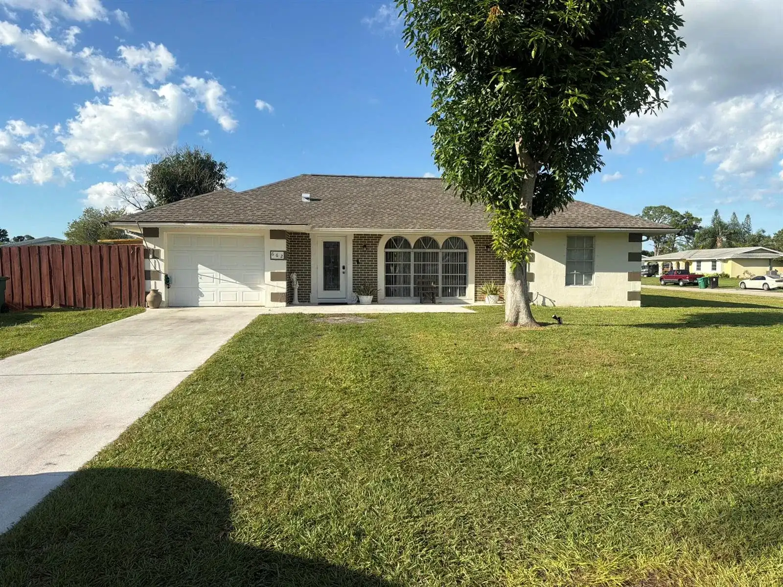 662 SW BRANFORD Drive, Port St. Lucie FL 34983